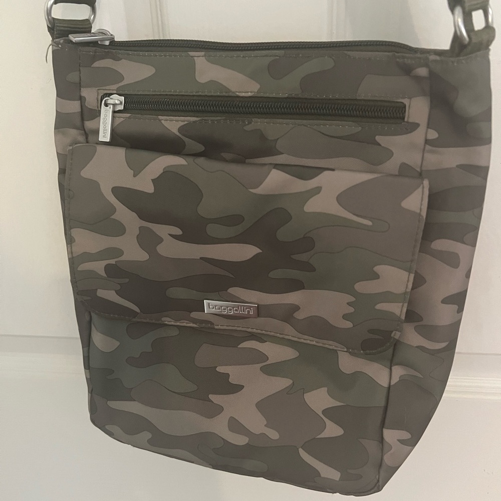Baggallini Camouflage Crossbody Bag